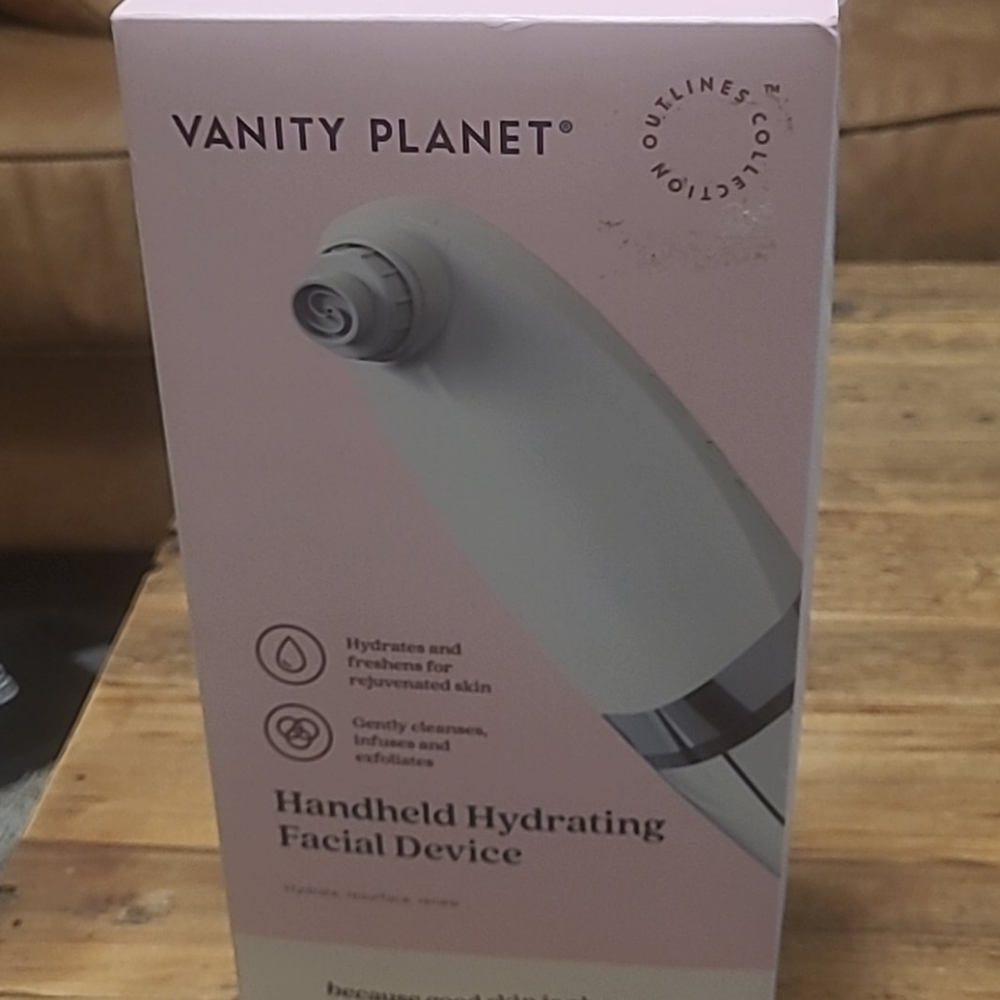 Handheld hydrating. Professional  facial device